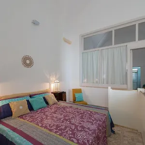 casa-la-ronza.lecce-hotels.com/